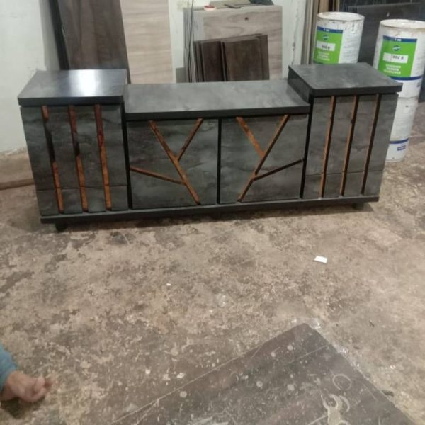 Tv cabinet half (5 Feet)