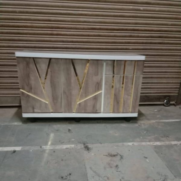 Tv cabinet half (4 Feet)